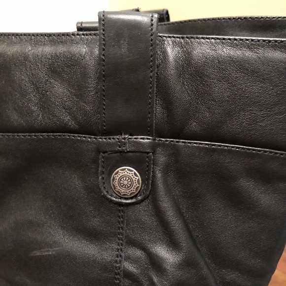 Arturo Chiang Black Ruched Boots - Picture 6 of 7